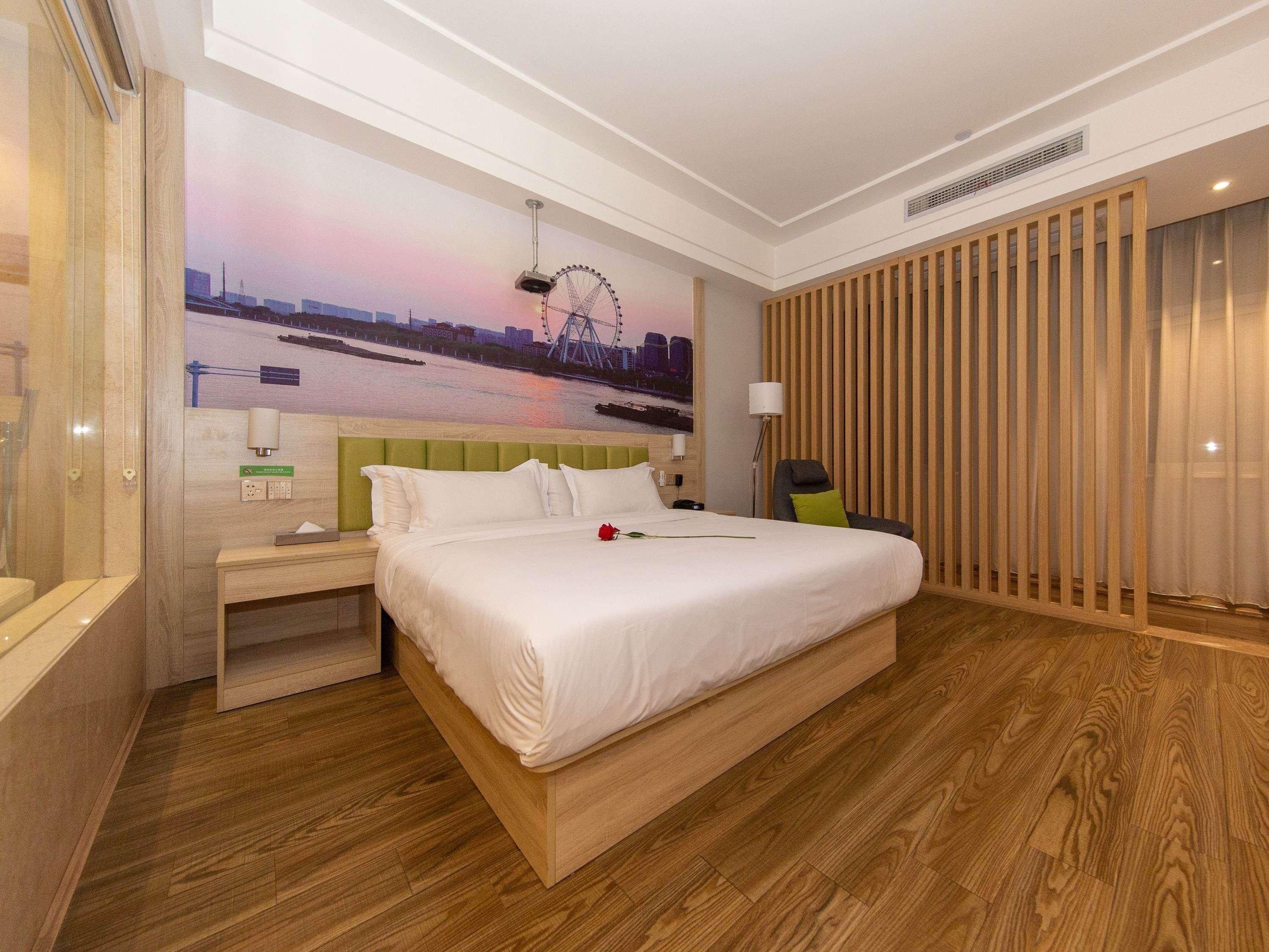 Готель Ibis Styles Nantong Development Zone Shimao Plaza Екстер'єр фото