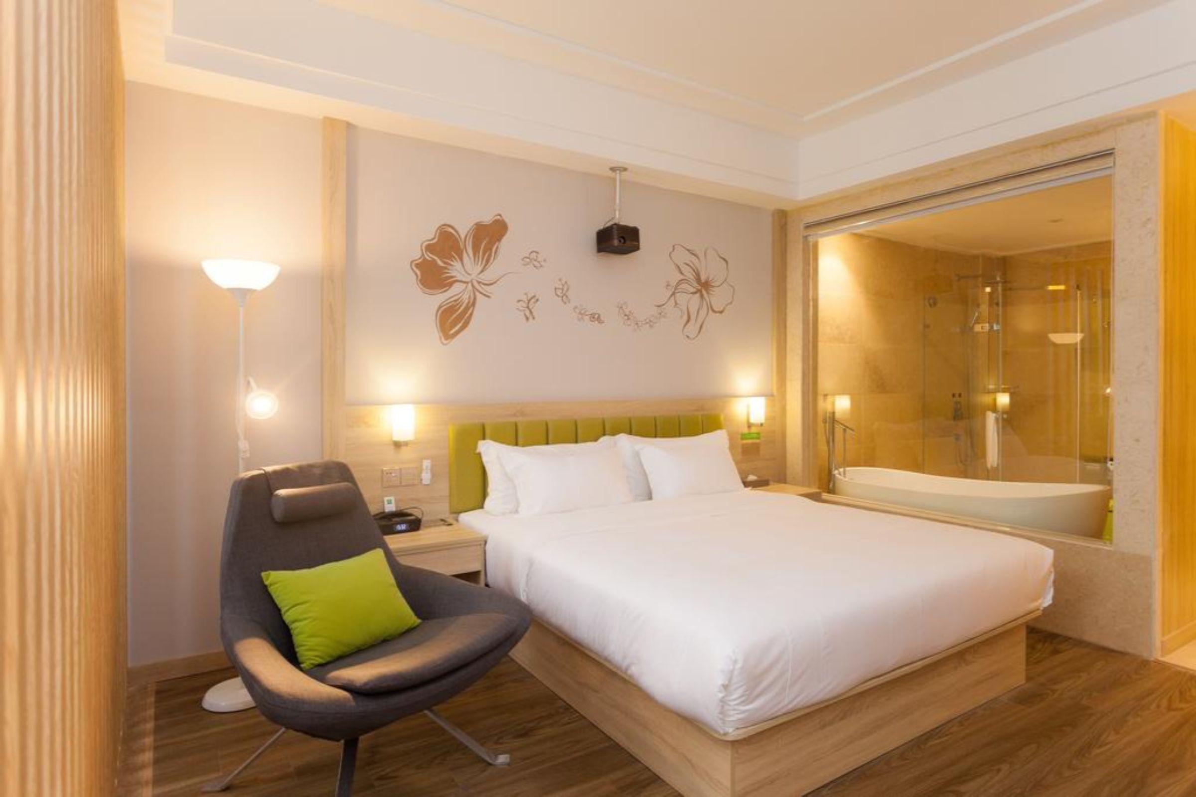 Готель Ibis Styles Nantong Development Zone Shimao Plaza Екстер'єр фото