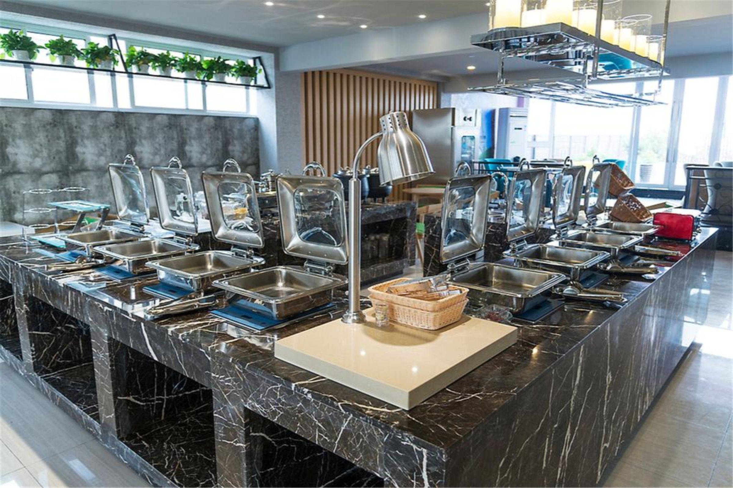 Готель Ibis Styles Nantong Development Zone Shimao Plaza Екстер'єр фото