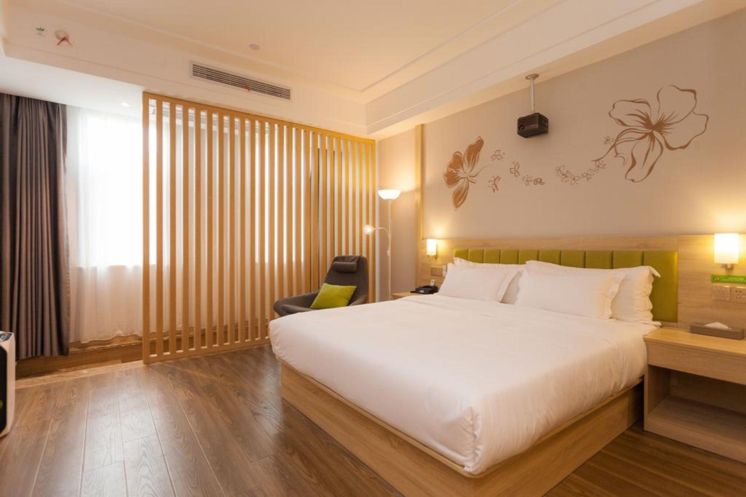 Готель Ibis Styles Nantong Development Zone Shimao Plaza Екстер'єр фото