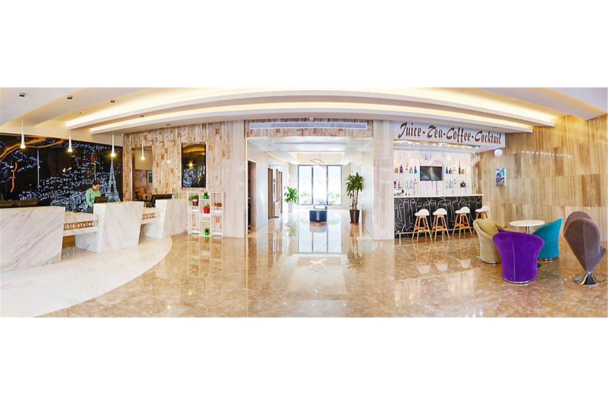 Готель Ibis Styles Nantong Development Zone Shimao Plaza Екстер'єр фото