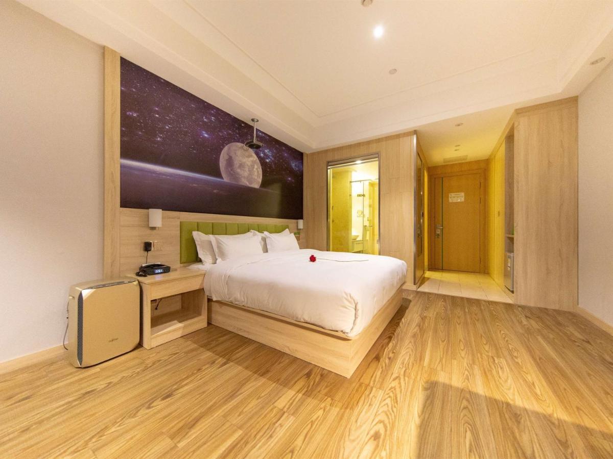 Готель Ibis Styles Nantong Development Zone Shimao Plaza Екстер'єр фото