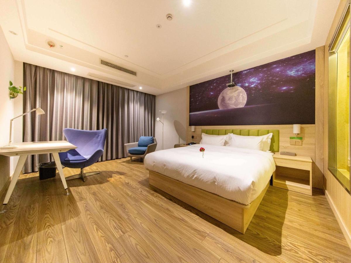 Готель Ibis Styles Nantong Development Zone Shimao Plaza Екстер'єр фото